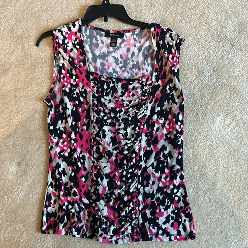 Style and Co sleeveless blouse size large pink, black , white